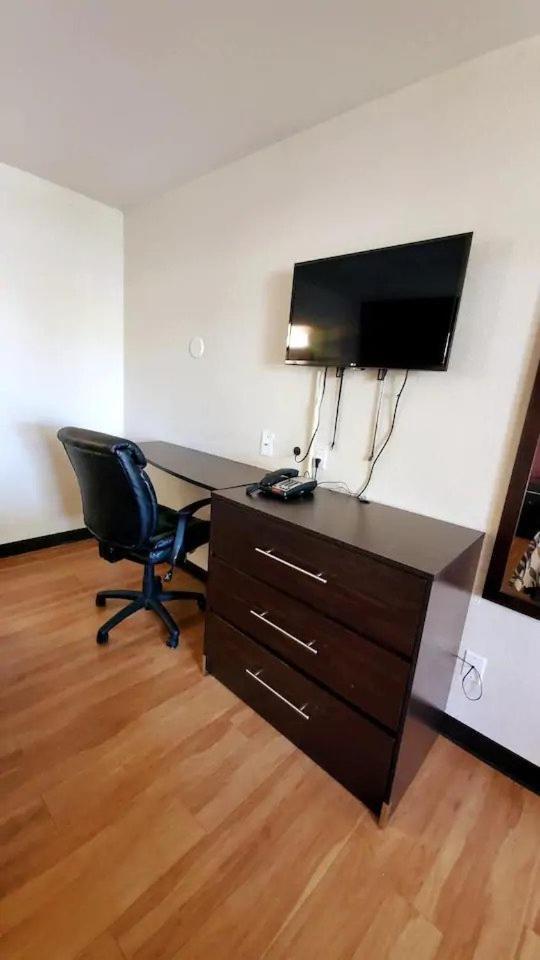 Sacramento Inn & Suites North Highlands Ngoại thất bức ảnh